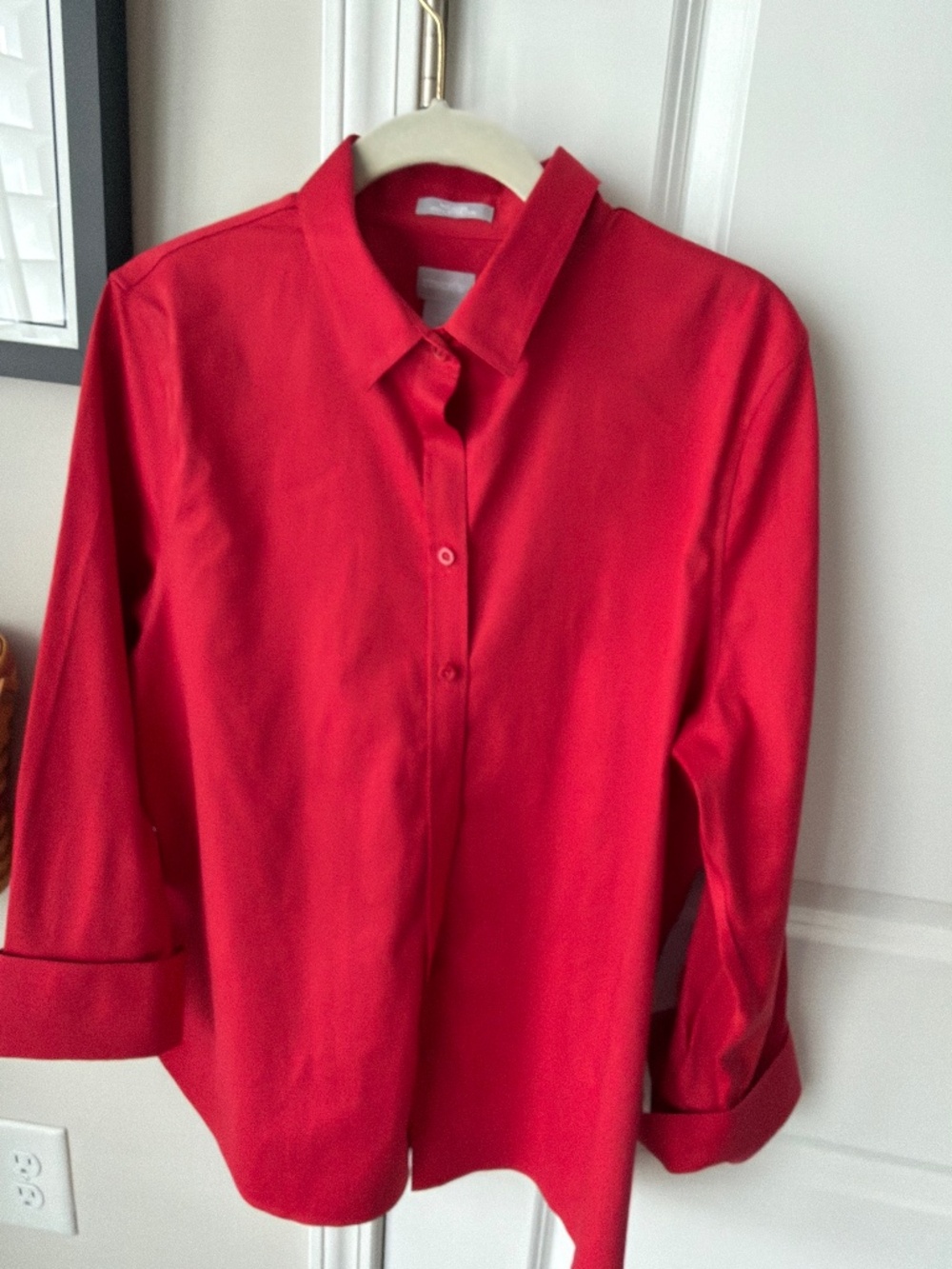Chicos no iron chic stretch button down with status detail cuffs